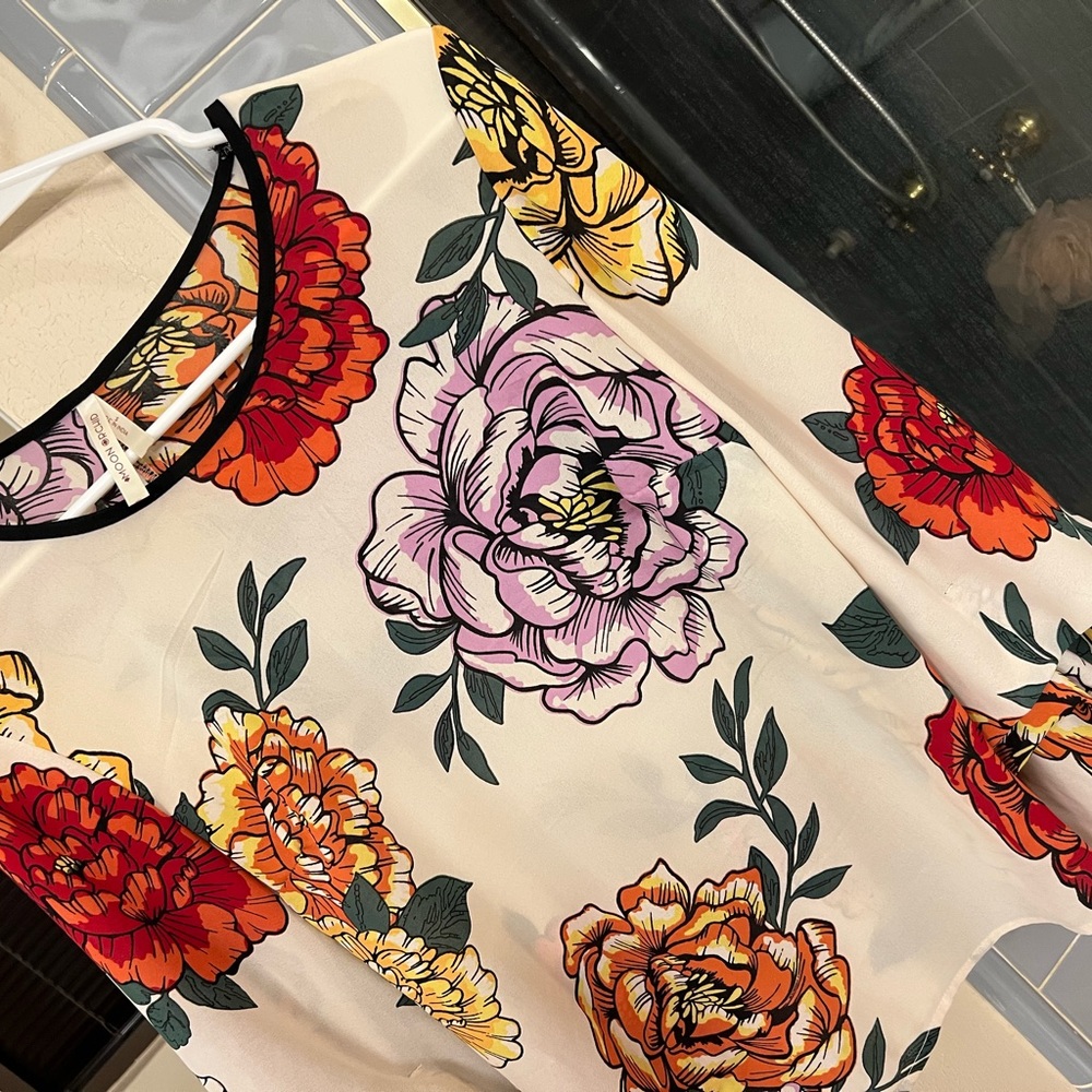Floral top